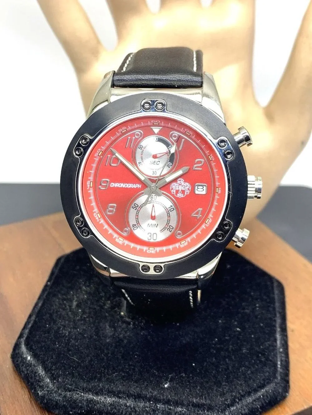 SUG 1883 Men's Watch Quartz Chronograph Red Dial Date Black Rubber Band 45mm